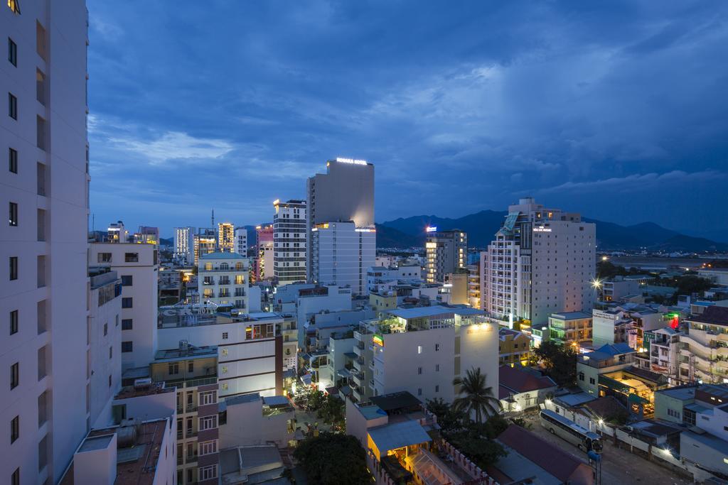 Brandi Nha Trang Hotel Exterior photo