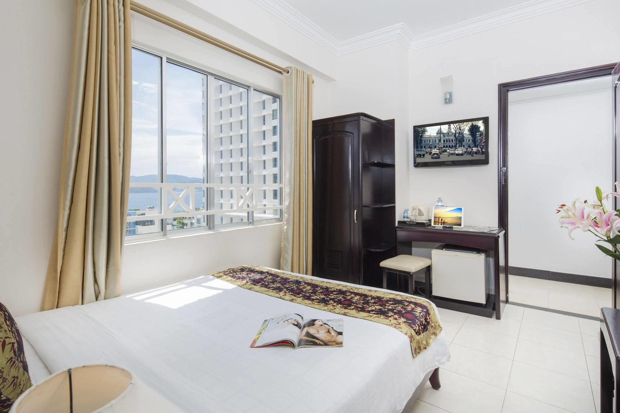 Brandi Nha Trang Hotel Exterior photo