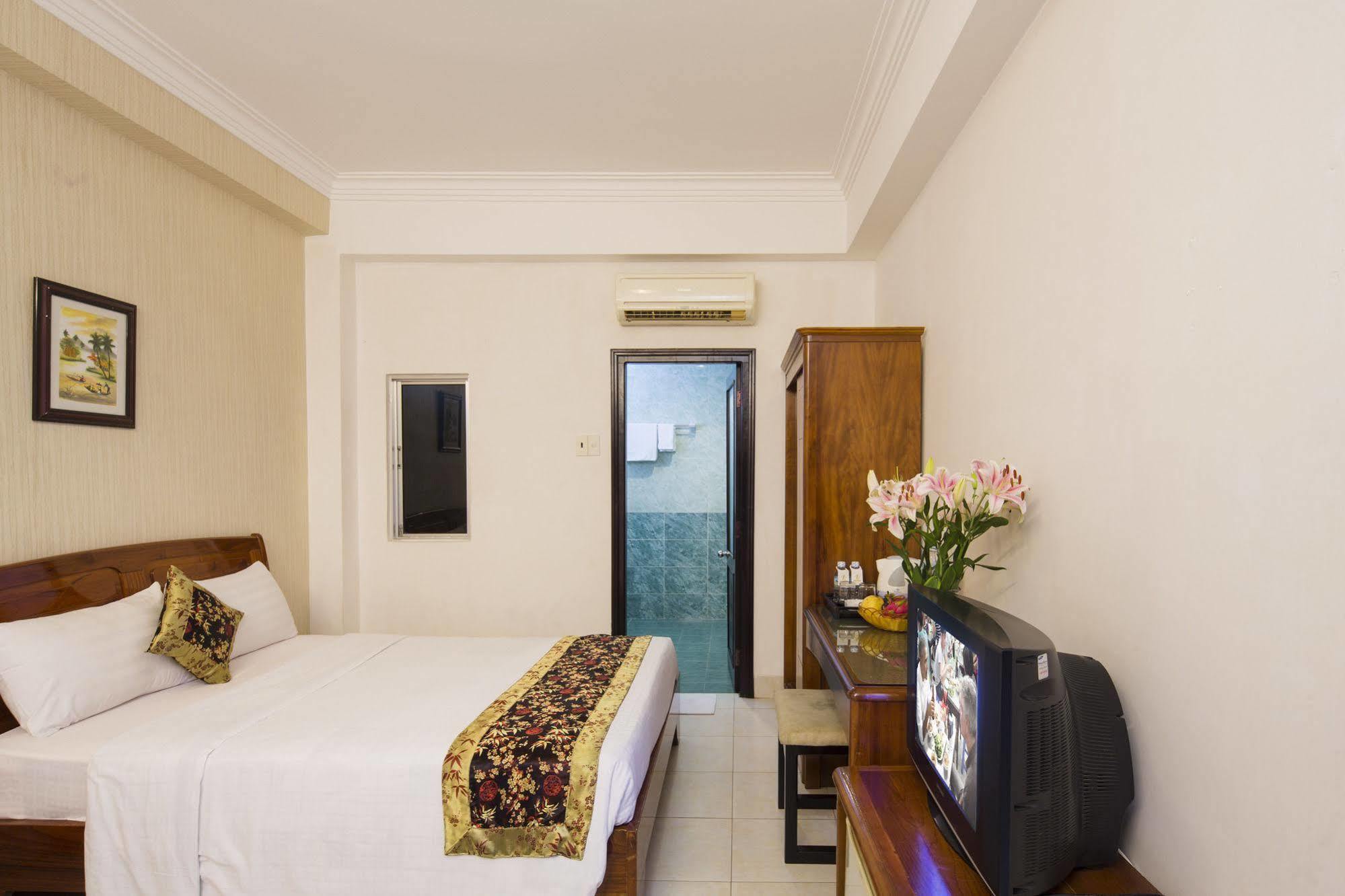 Brandi Nha Trang Hotel Exterior photo
